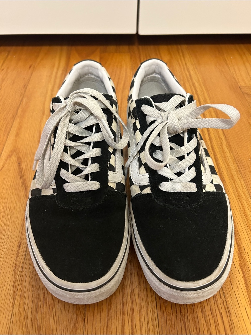 Vans classic black and white checkerboard